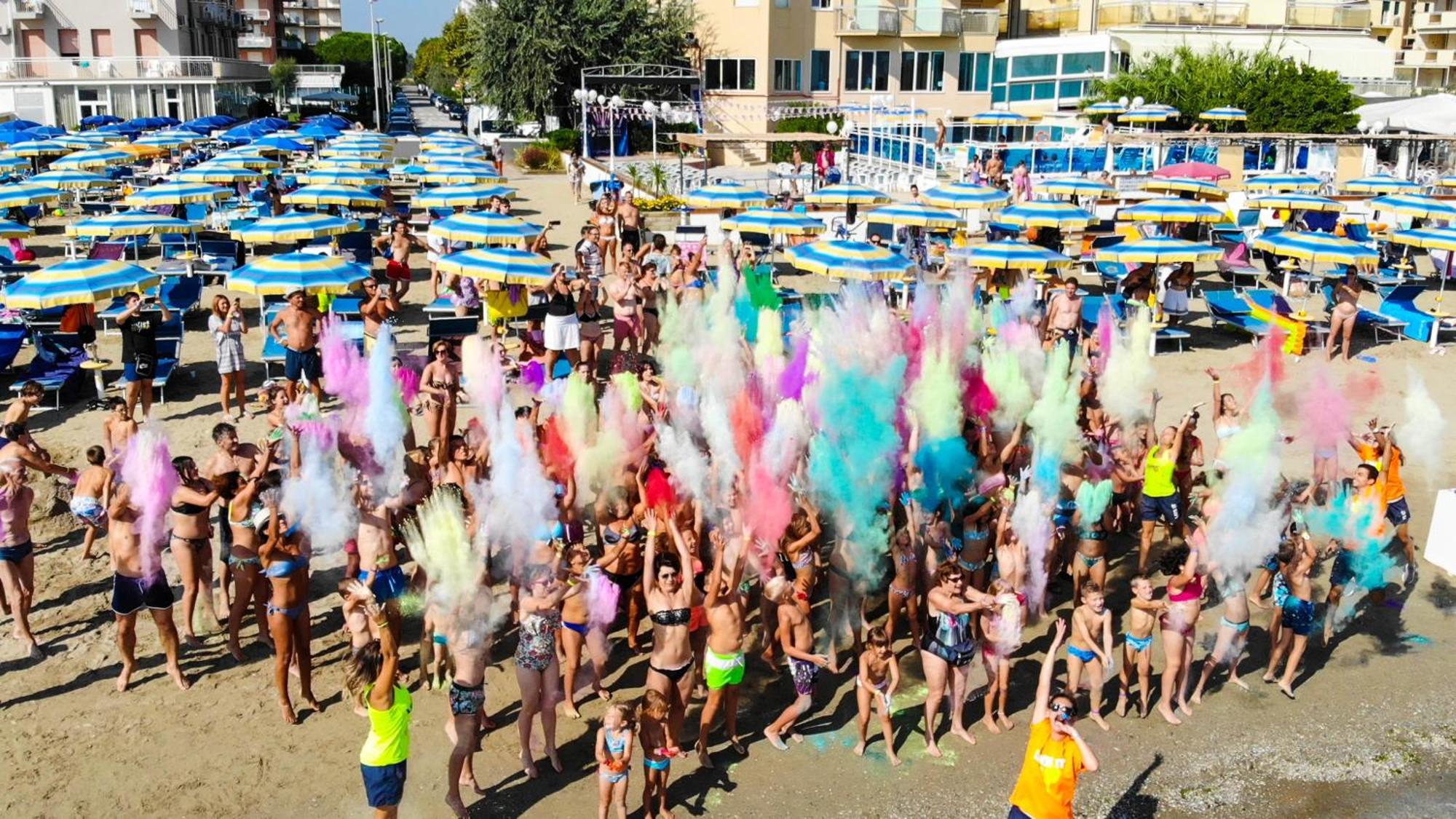 Bikini Tropicana Family Hotel Lido Di Savio Buitenkant foto